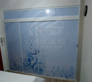 Película Vinílica Decorativa - Floral com Borboletas